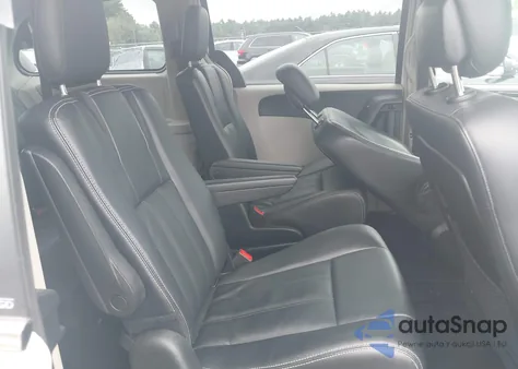 2014 Chrysler Town & Country Touring from USA, damaged, VIN 2C4RC1BG9ER271425